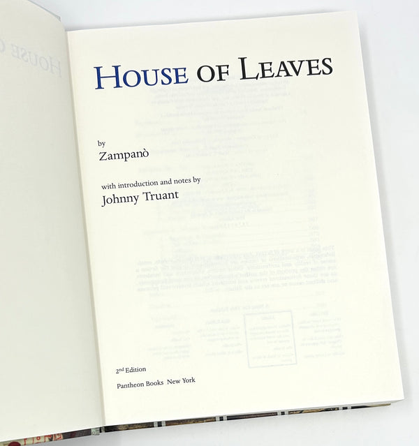 House of Leaves, Mark Z. Danielewski. First Edition.